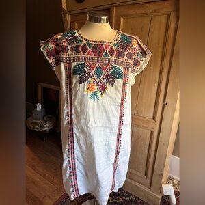 Johnny Was White Linen Embroidered Small Dress. Perfect for Cruise!!